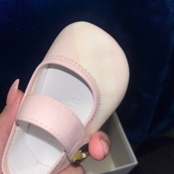 Infant Burberry Shoes - Baby Girl - Picture 3 of 3